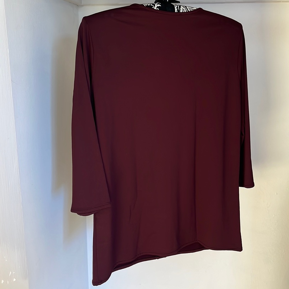 Hugo Boss Top - Picture 2 of 3
